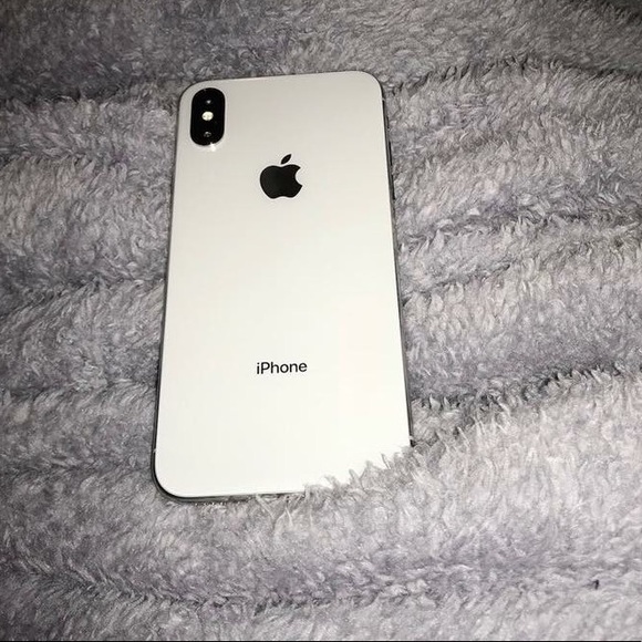 iPhone X - Picture 3 of 4